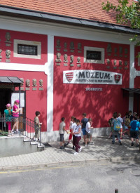 Belvárosi múzeumok (Babamúzeum, Történelmi Panoptikum, Csigaparlament)