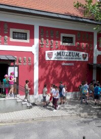 Belvárosi múzeumok (Babamúzeum, Történelmi Panoptikum, Csigaparlament)